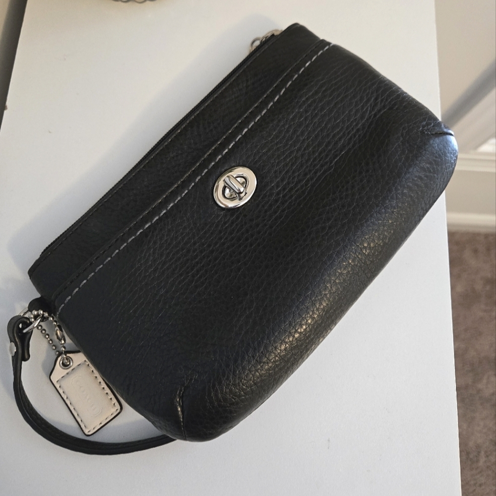Coach Black Leather Wristlet - Picture 7 of 7
